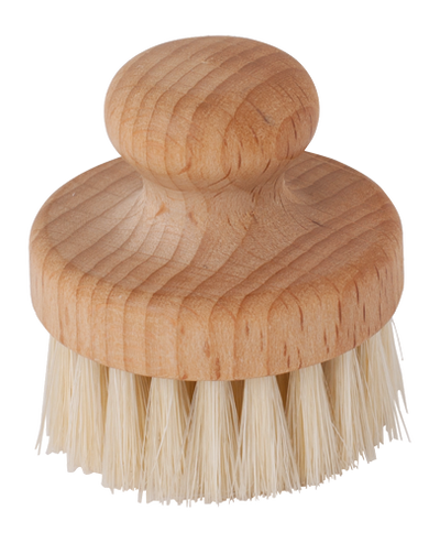 Sustainably made, handcrafted face brush with a round shape, made from oiled beechwood and a light bristle. Size 5 cm.